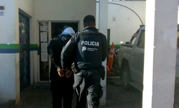 La policía detuvo a siete delincuentes que habían robado viviendas