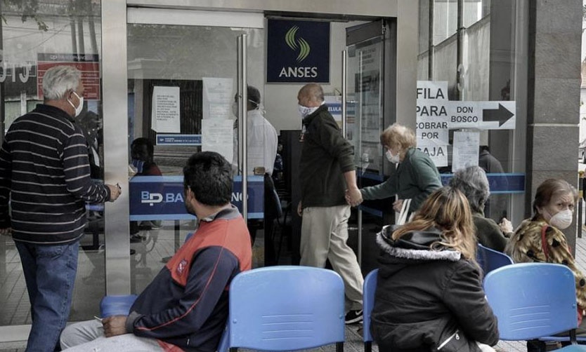 El pago del bono para trabajadores informales y monotributistas comenzará el 19 de mayo