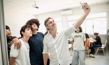 Achával: “Transformamos la educación para que nuestros jóvenes construyan un mejor futuro”