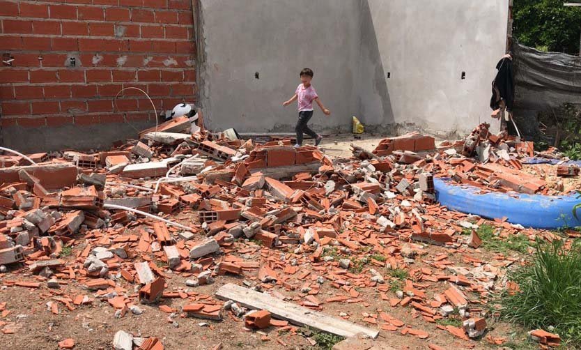Video: Una ONG denuncia un “violento e ilegal” intento de desalojo en un barrio de Pilar  