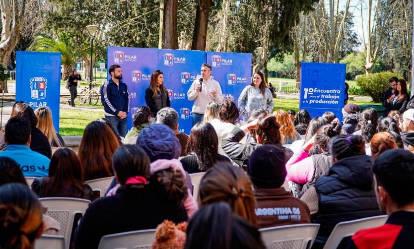 Jóvenes pilarenses participaron del primer encuentro para el trabajo y la producción