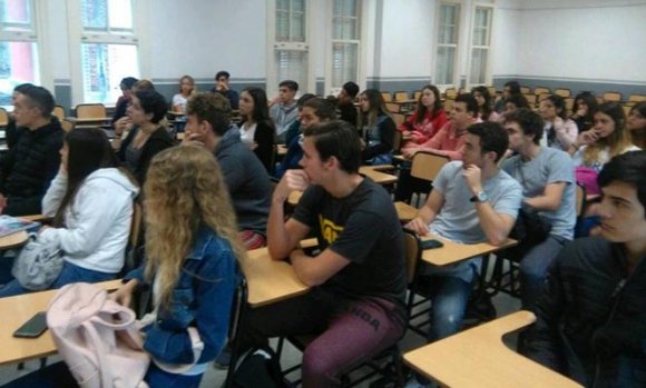 Comienzan a implementar en Pilar el programa de Escuela Secundaria con Oficios