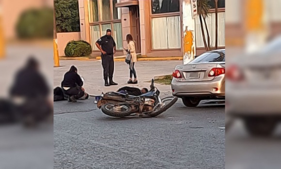 Tras nuevo accidente, vecinos insisten en pedir un semáforo en un cruce clave