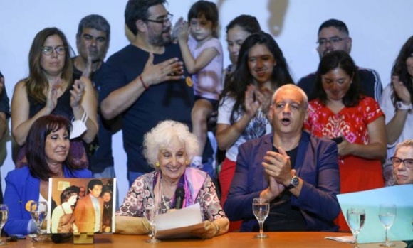 Las Abuelas de Plaza de Mayo encontraron al nieto 131