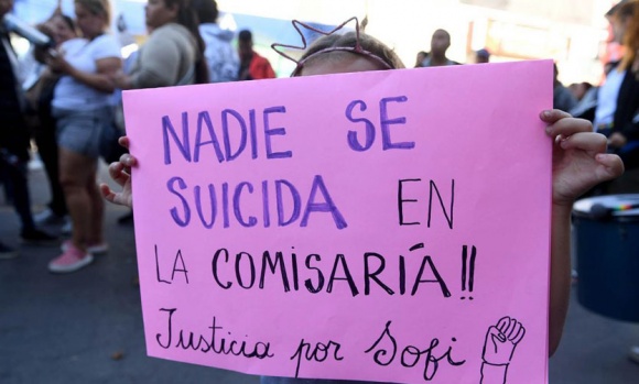 Marcharon para reclamar justicia por la muerte de una mujer trans en una comisaría