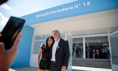 Achával inauguró la ampliación de la Secundaria N°18 de Agustoni