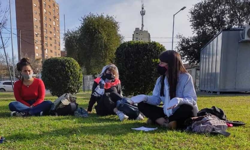 Mujeres advierten que no pueden acceder a atención ginecológica