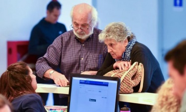 Jubilados: oficializan el bono de $70.000 y el haber inicial supera los $400.000