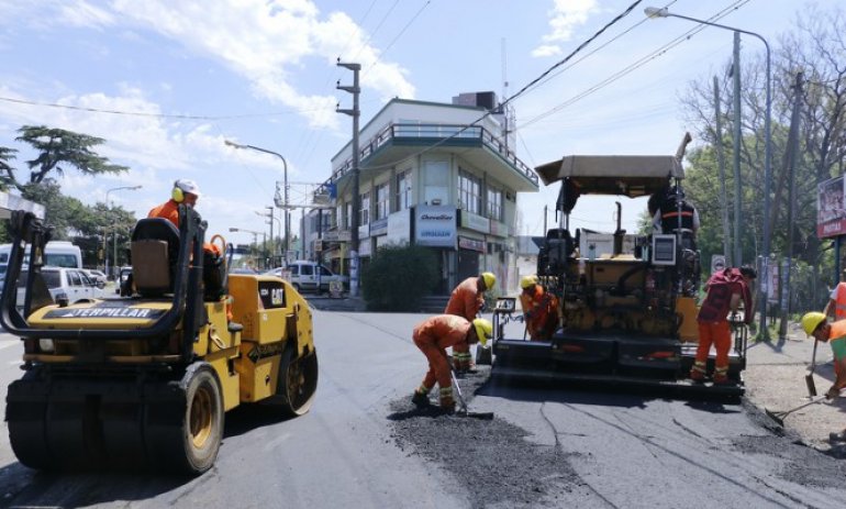 El Municipio realiza tareas de mantenimiento y reparación de calles