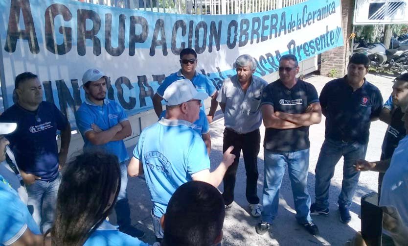 Trabajadores de una empresa del Parque protestaron por “el mal pago de horas extras”