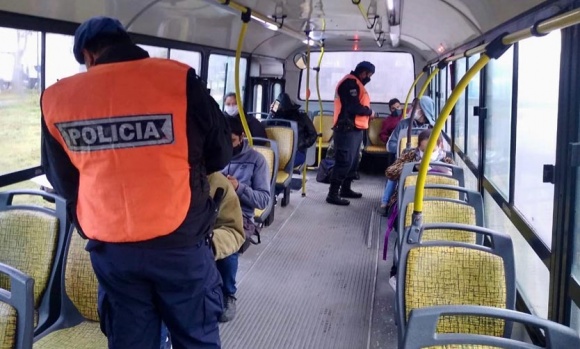 Provincia adelantó que se evalúa suspender el transporte público por 15 días