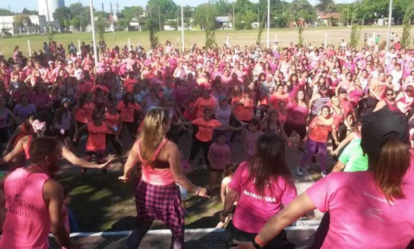 Con una master class de Zumba se concientizará sobre el cáncer de mama