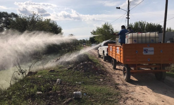 Siguen las fumigaciones y desinfecciones contra el coronavirus y el dengue