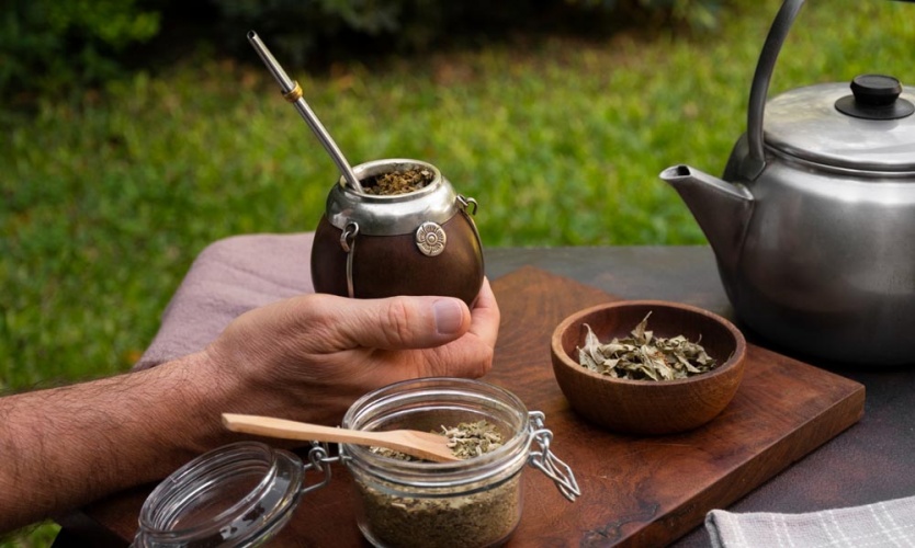 Día Nacional del Mate: un clásico argentino con beneficios y precauciones