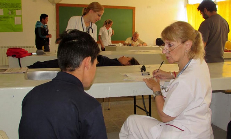Educación y Salud realizan chequeos médicos a alumnos de escuelas públicas de Pilar