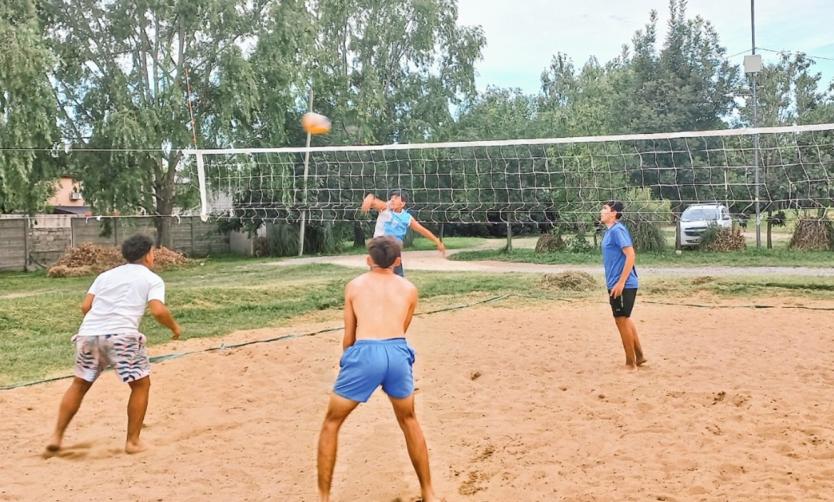 Inició sus actividades la Escuela Municipal de Beach Voley