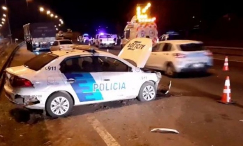 Persecución y choque en Panamericana: dos policías heridos