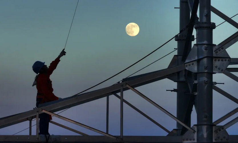 El Gobierno desmiente que se piense en una jornada laboral de 12 horas