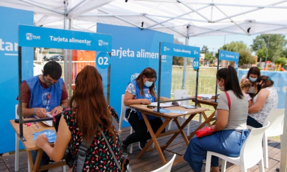 El intendente Achával destacó el aumento en la Tarjeta Alimentar