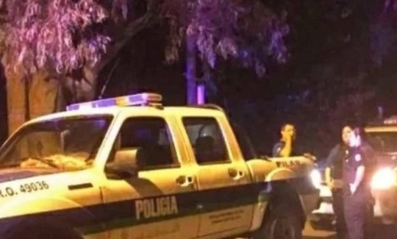 Acribillan a balazos a un joven en medio de la calle