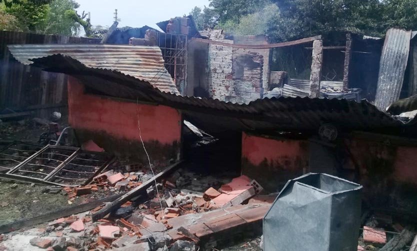 Un incendio le destruyó la casa y pide ayuda para poder reconstruirla