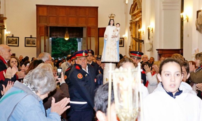 Con una masiva procesión y santa misa iniciaron las Fiestas Patronales de Pilar