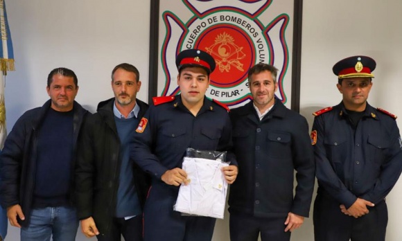 El intendente Achával reconoció a los Bomberos de Pilar en su día