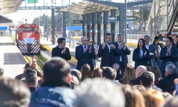 Massa, en la inauguración de la Estación Grand Bourg: “Traemos soluciones para los pasajeros”