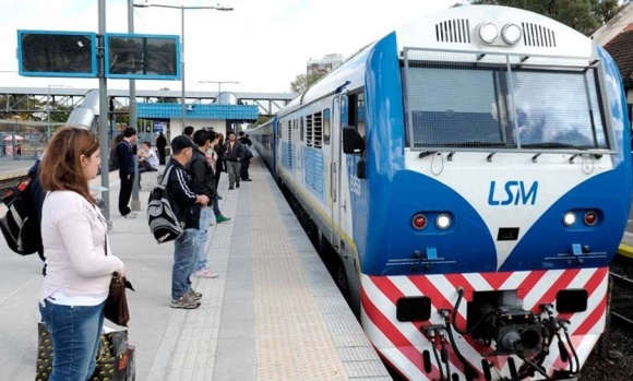 El ferrocarril San Martín extiende horario nocturno y suma frecuencias