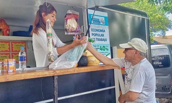 La feria con productos a precios accesibles llega a Villa Astolfi