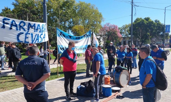 Trabajadores de una empresa del Parque Industrial se movilizaron en Pilar