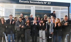 Achával y Peralta inauguraron una nueva Escuela Secundaria en Lagomarsino