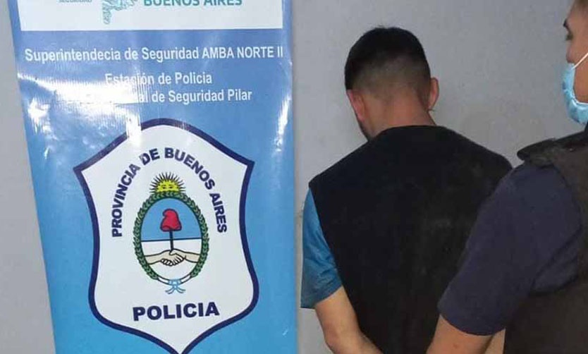 Vecinos atraparon a un ladrón que le había robado a una joven