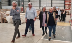 Elisa Carrió se reunió con militantes y visitó una fábrica de Pilar