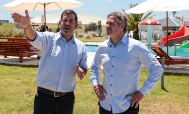 Achával firmó un convenio de intercambio turístico con el Municipio de Dolores