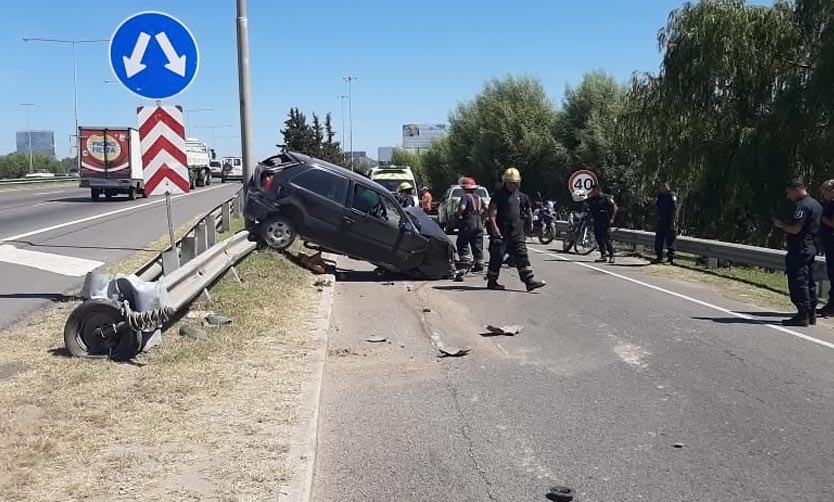 Persecución policial y choque en Panamericana