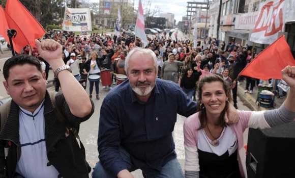 La Izquierda hizo acto de cierre de campaña en el centro de Pilar