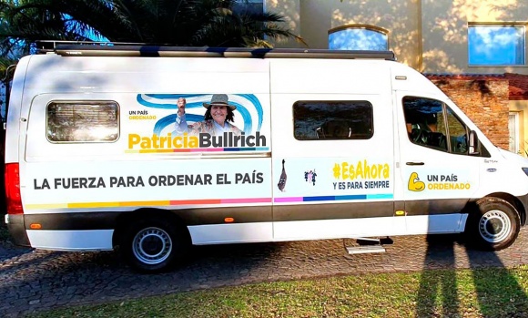 Bullrich se sube a una casa rodante para apuntar la campaña: “No vamos a hacer lo mismo que en 2015”