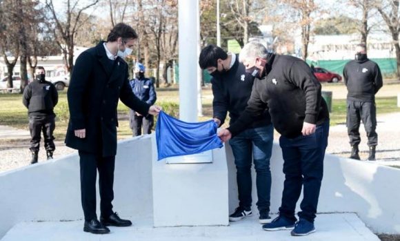 Achával encabezó en Astolfi el acto por el Día de la Independencia