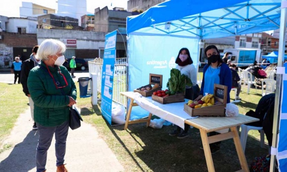 El mercado de alimentos frescos a precios accesibles visita una nueva localidad