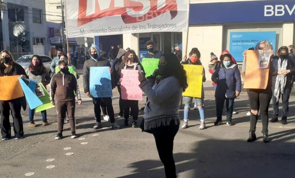 Exigen la liberación de un hombre detenido por un robo que, aseguran, es inocente