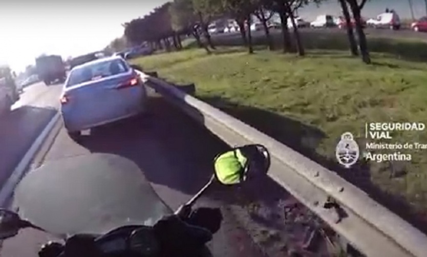 “Voy por la banquina porque tengo tomada la voz”: las insólitas excusas de los banquineros en la Panamericana