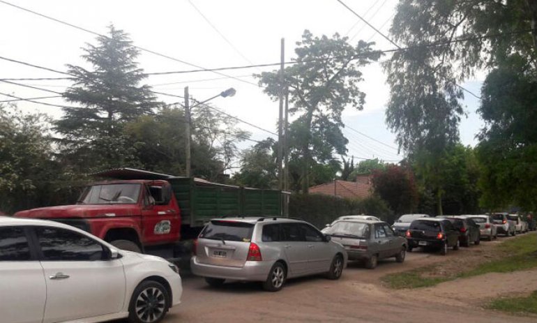 Malestar de vecinos por el caos de tránsito que provocan las obras de una calle clave de Pilar