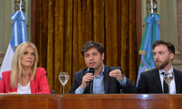 Kicillof trató de "irresponsable" a la oposición por no debatir la Ley Impositiva