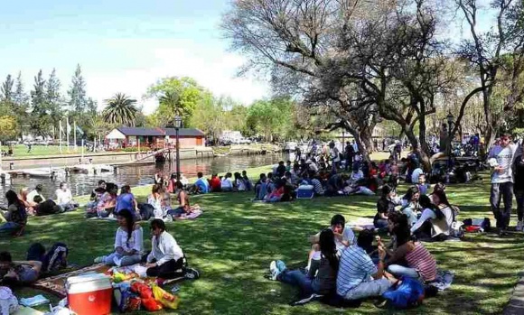 Dia de la primavera: habrá asueto pero solo en los colegios de nivel secundario