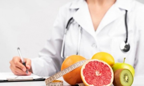 Nutricionistas bonaerenses advierten sobre la práctica ilegal de la profesión