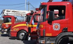 Bomberos de Pilar ofrecen el servicio de llenado de piletas