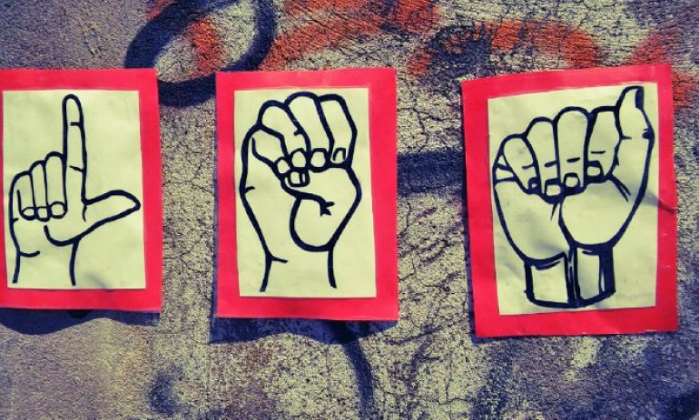 Estudiantes de la UBA crean una campaña para fomentar el aprendizaje de la Lengua de Señas